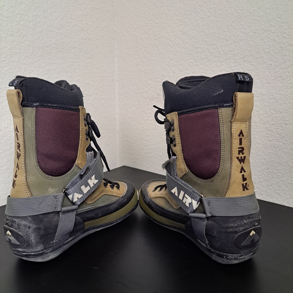 Airwalk Kiddos Unisex Size 5 Freeride Snowboard Boots Alma Kodiak Lace Up - Picture 6 of 9
